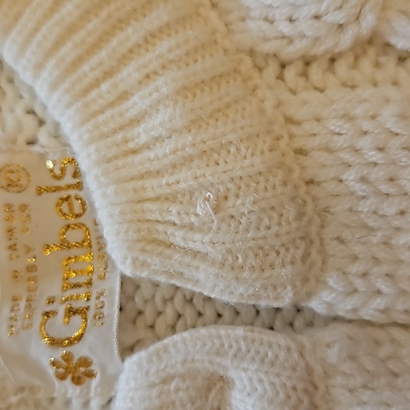 VINTAGE GIMBELS SWEATER 10 GIRLS CREAM BUTTON DOWN 100% acrylic made in Tawan - Picture 8 of 10